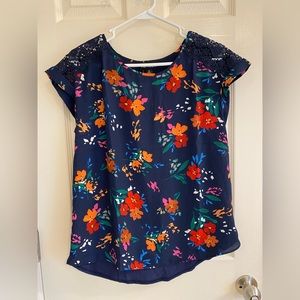 Fortune + Ivy Allison Mixed Material Blouse - Floral Navy - Medium - NWT!